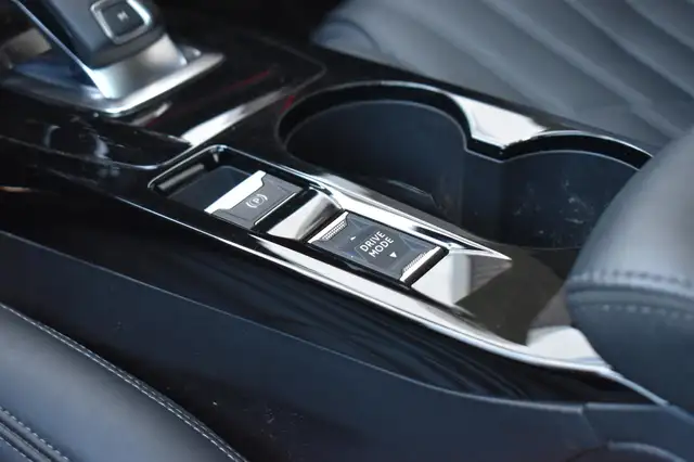 Peugeot 208 view 27