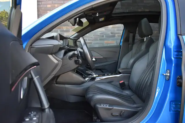 Peugeot 208 view 15