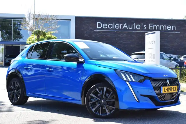 2021 Peugeot 208 in Blue for sale