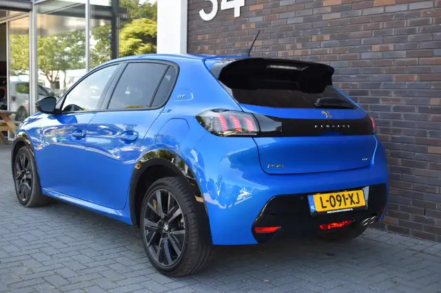 Peugeot 208 view 8