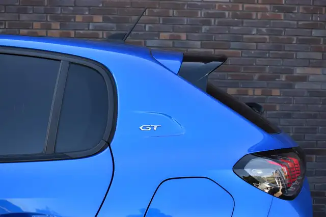 Peugeot 208 view 13