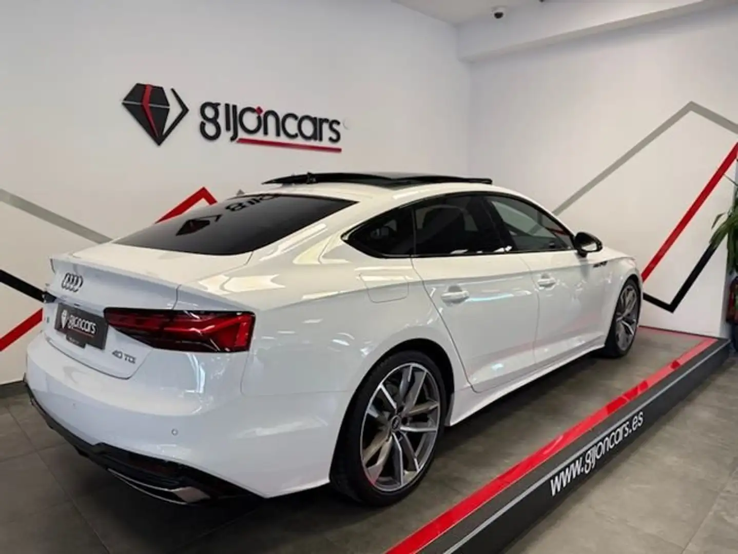 Audi A5 Black Line 40 TDI S tronic Sportback Weiß - 2