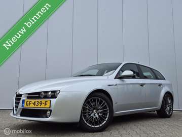 Sportwagon 1.7 T DISTINCTIVE/CLIMATE/TREKHAAK/17''