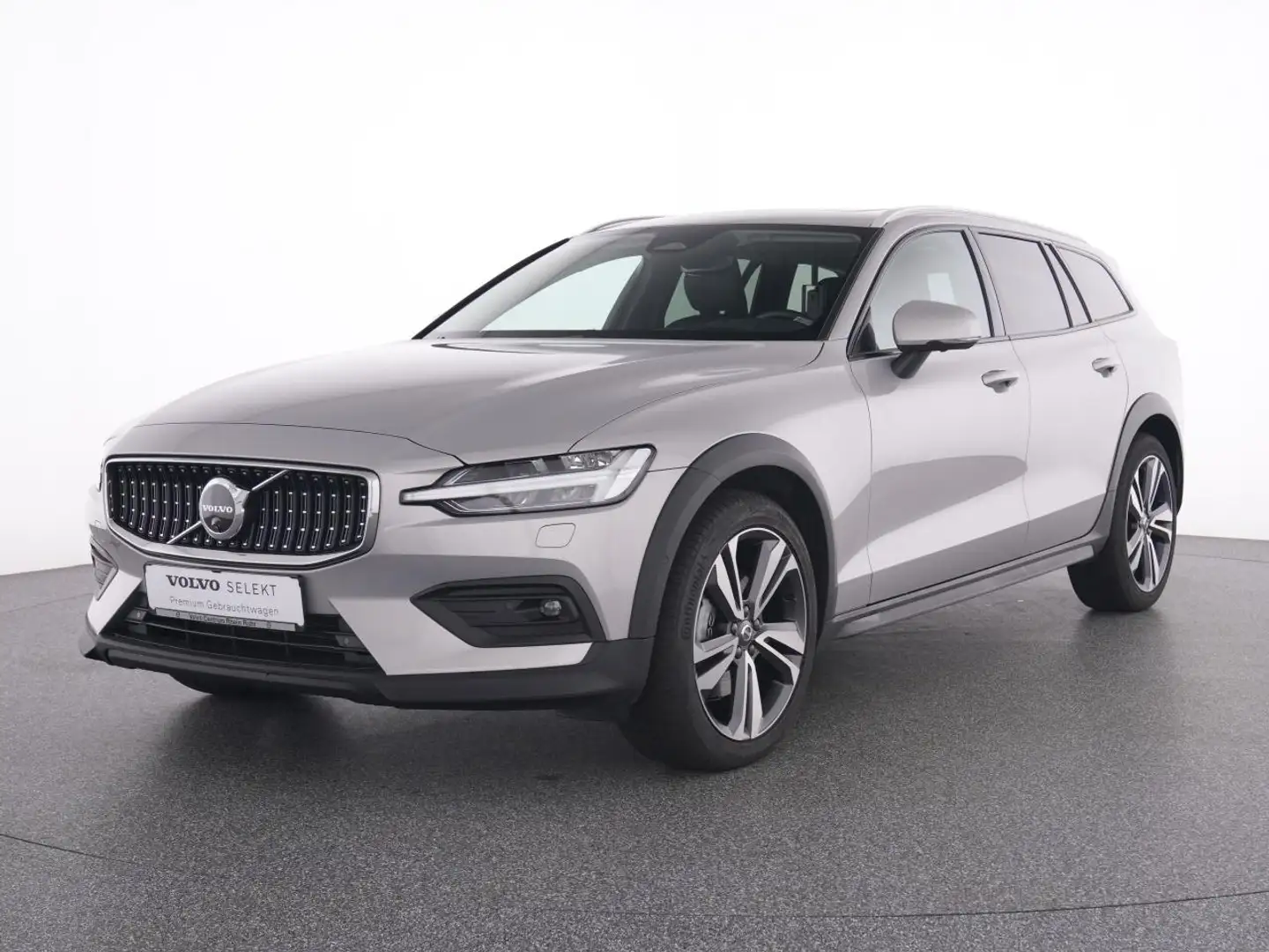 Volvo V60 Cross Country B4 D AWD Ultimate +WINTER+360° Plateado - 2