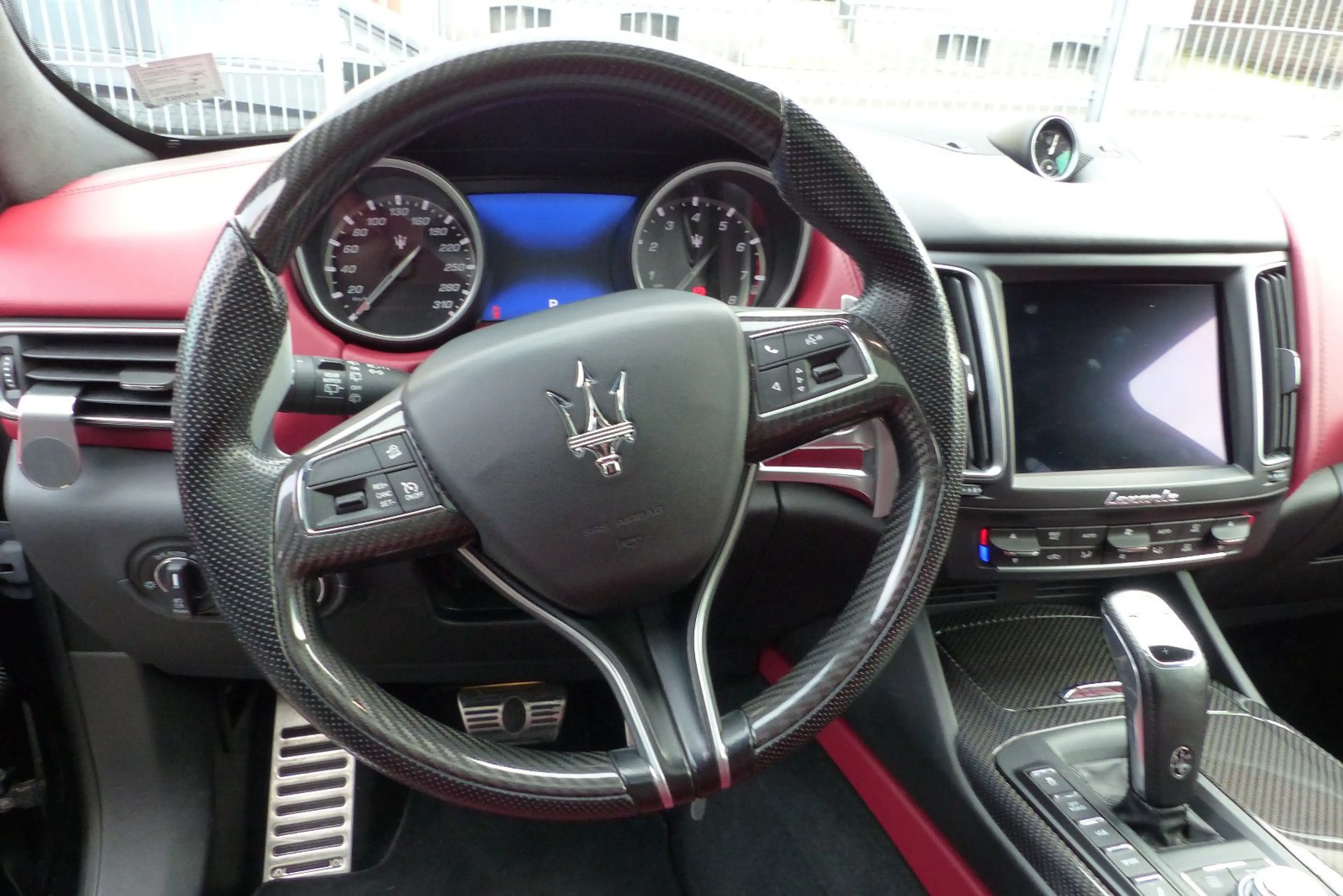 Maserati Levante Q4 Modena, Leder rot, SD — photo 9