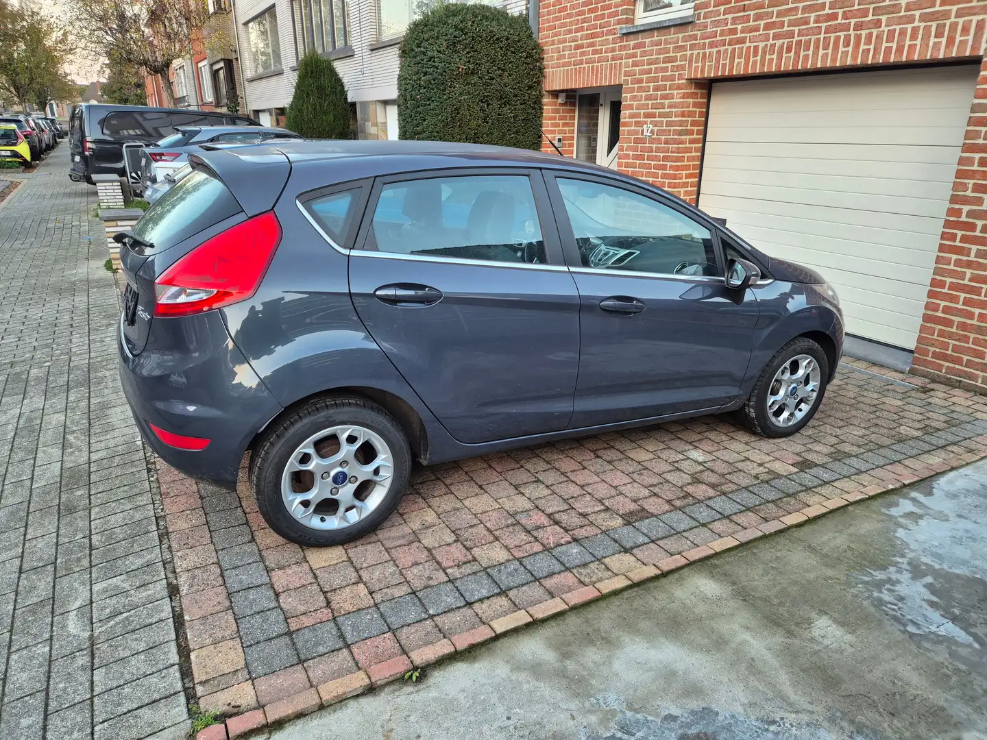 Ford Fiesta Fiesta 1.25i Titanium, Garantie 12 mois Mauve - 1