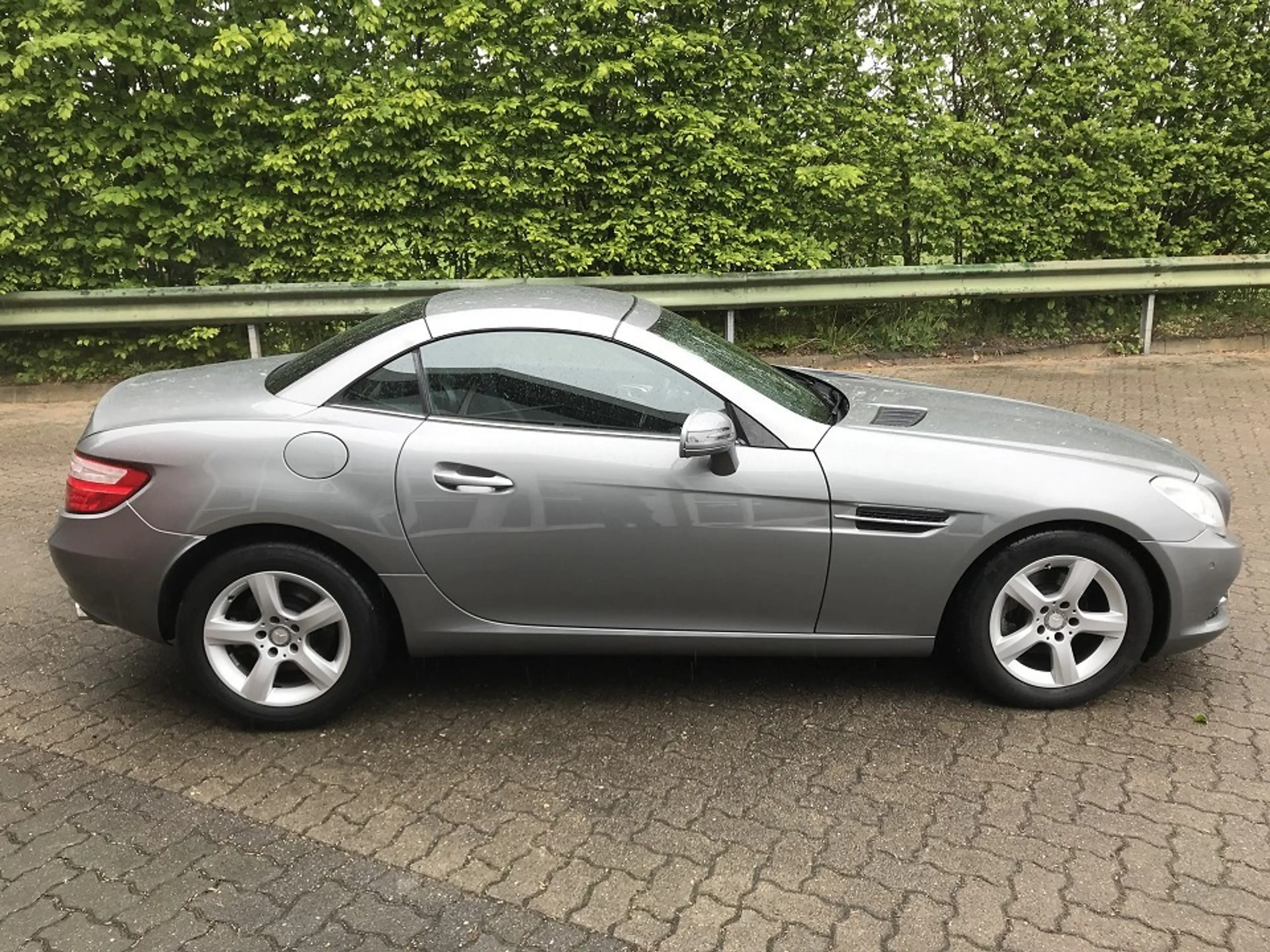 Mercedes-Benz SLK 200 BlueEFFICIENCY — photo 4