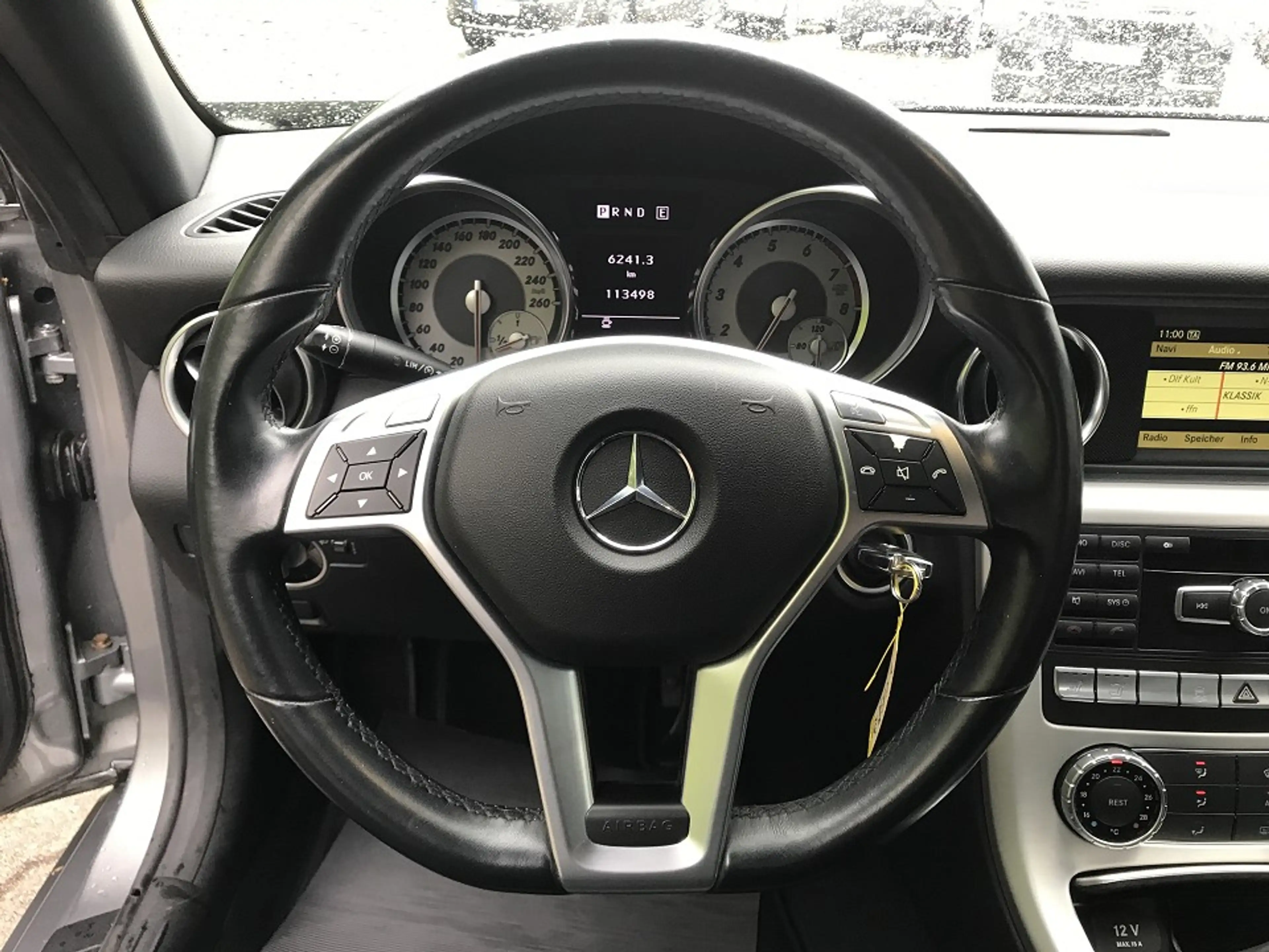 Mercedes-Benz SLK 200 BlueEFFICIENCY — photo 12