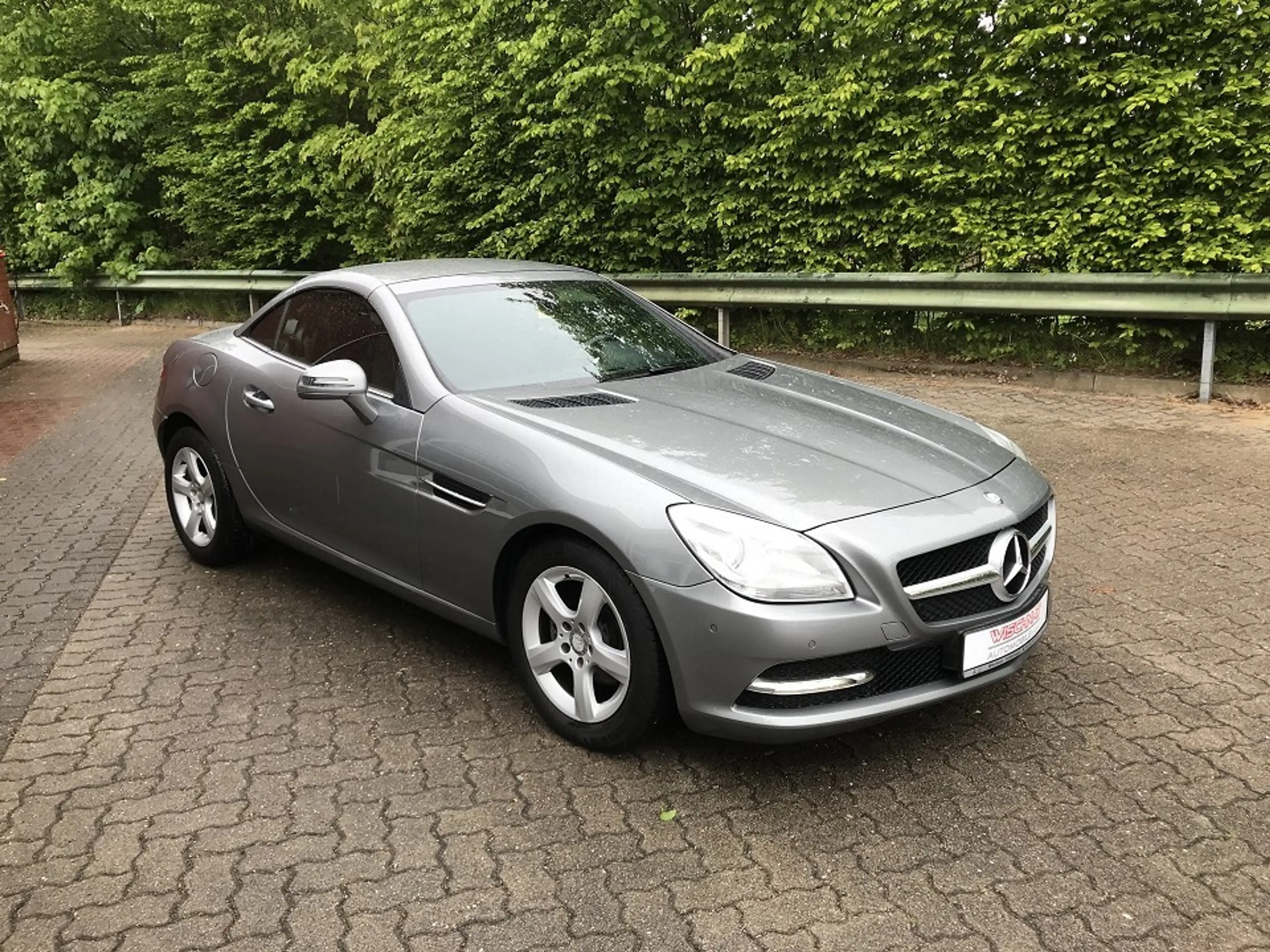 Mercedes-Benz SLK 200 BlueEFFICIENCY — photo 3