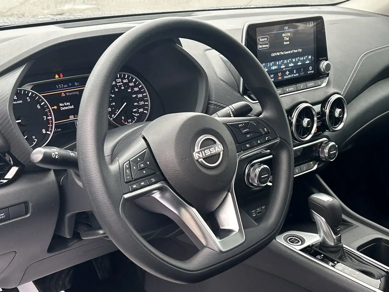 Nissan Sentra снимка Nissan Sentra