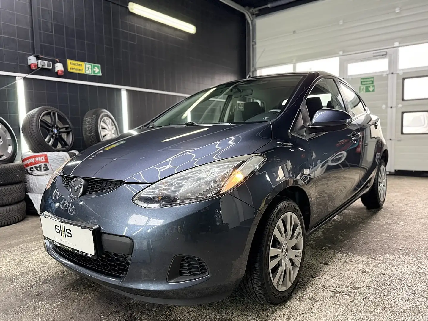 Mazda 2 Mazda2 1,3i CE *GARANTIE* Grau - 1