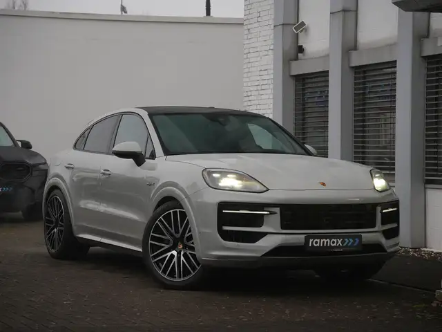 Porsche Cayenne E-Hybrid Coupé SPORTDESIGN-PAKET-INNODRIVE-HUD
