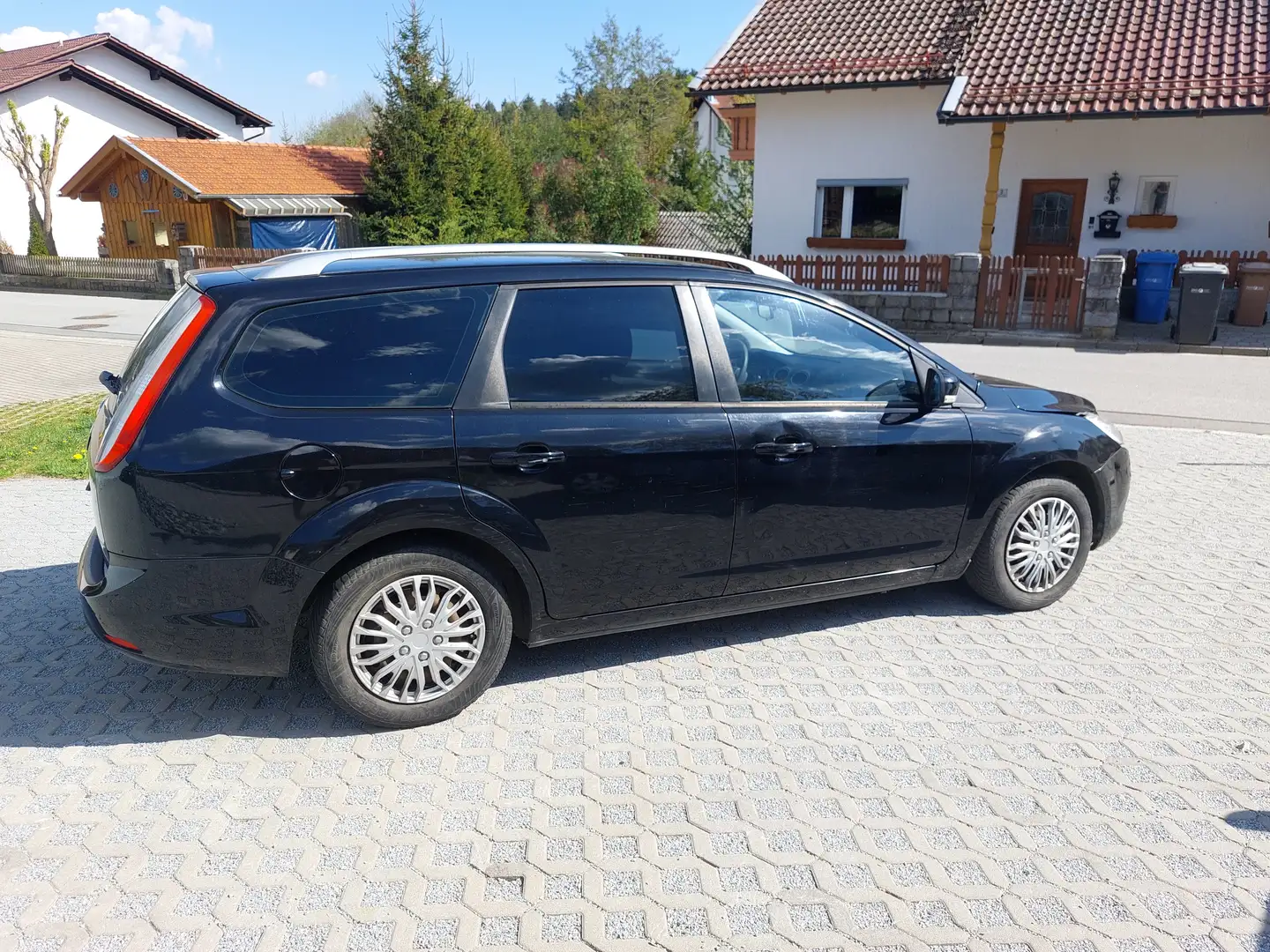Ford Focus Turnier 1.6 16V Titanium Schwarz - 2