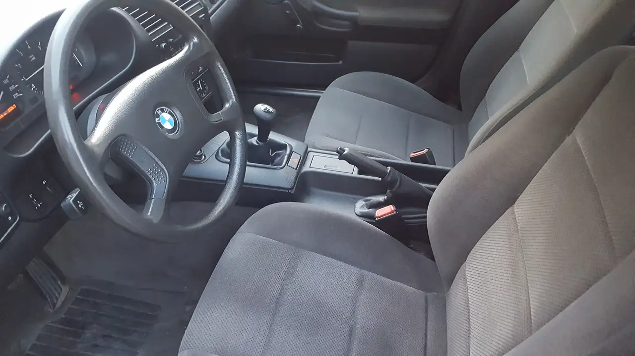 BMW 318 E 36 4 porte, foto 8