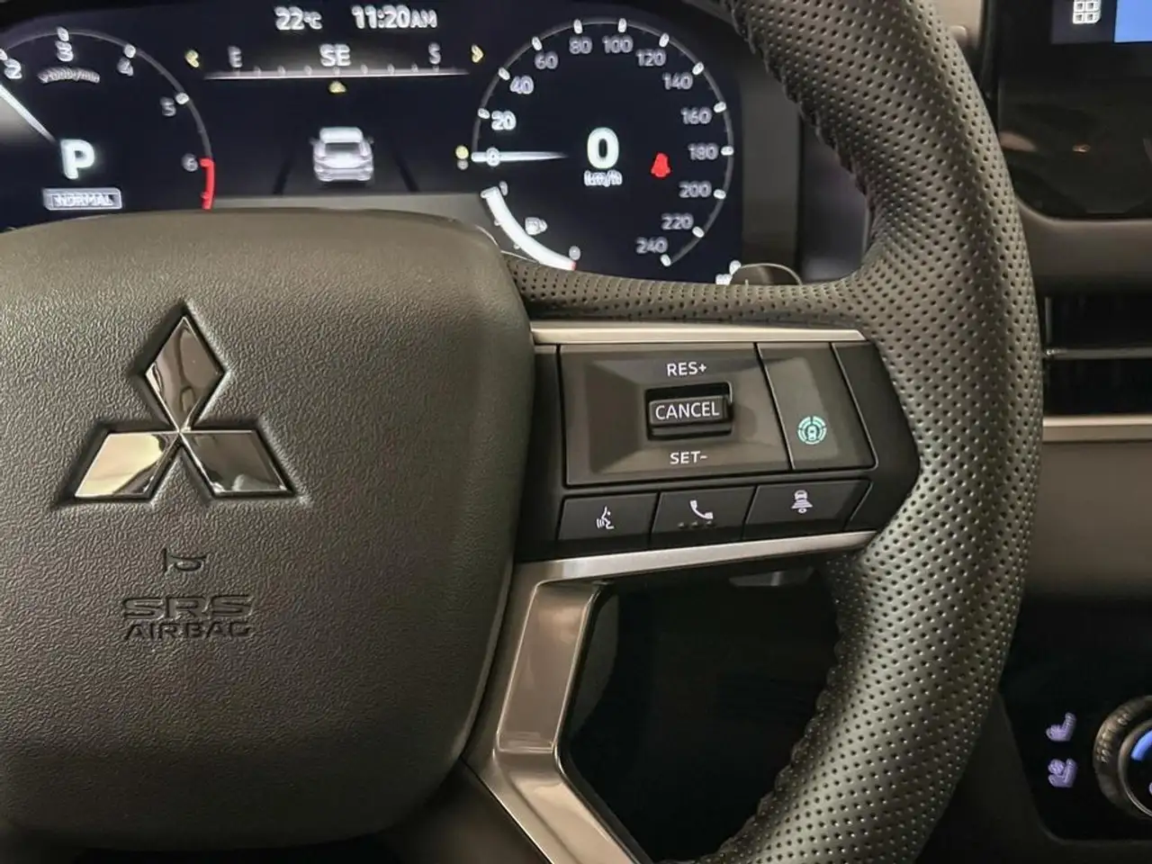 Mitsubishi Outlander снимка Mitsubishi Outlander