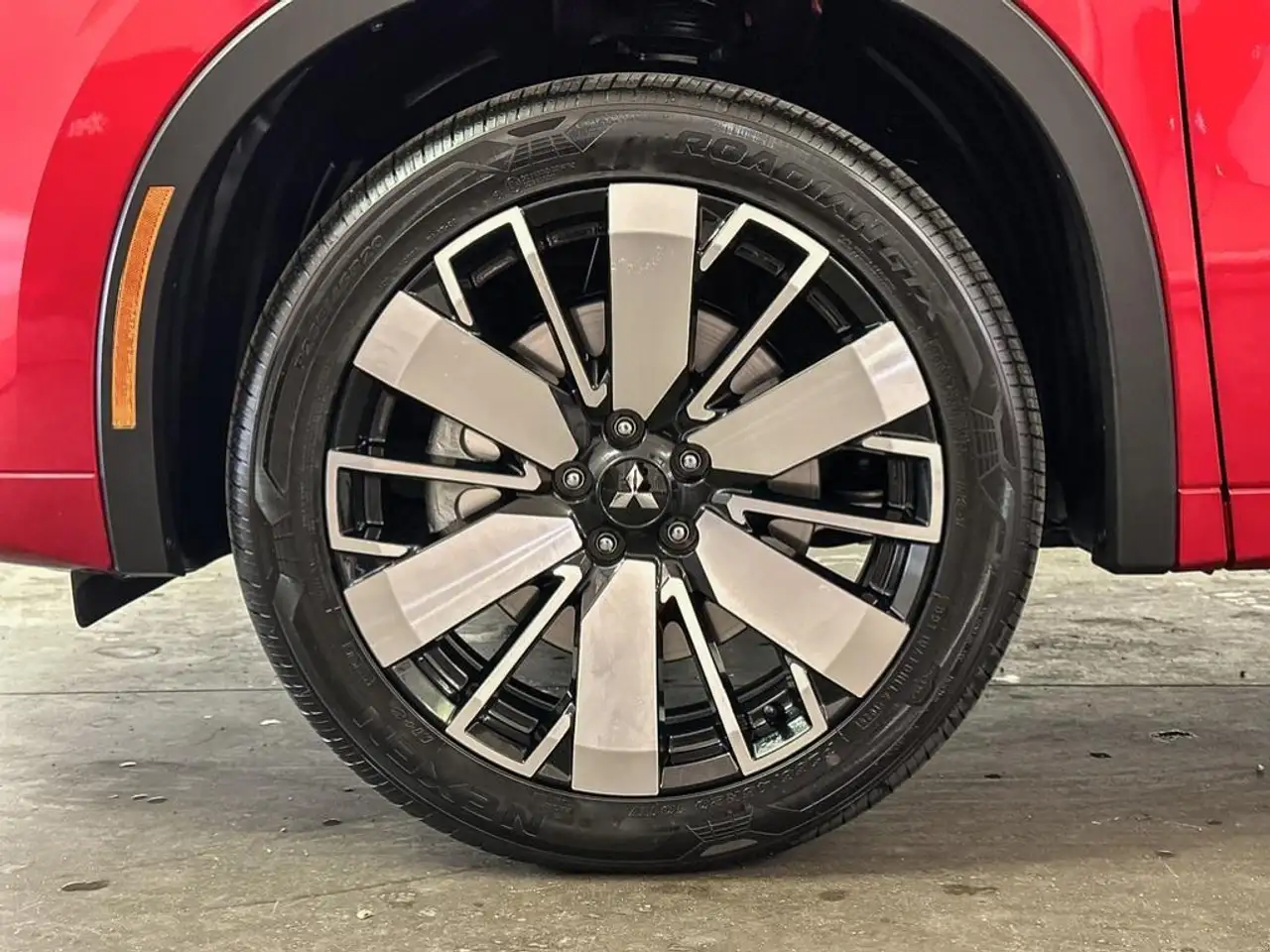 Mitsubishi Outlander снимка Mitsubishi Outlander