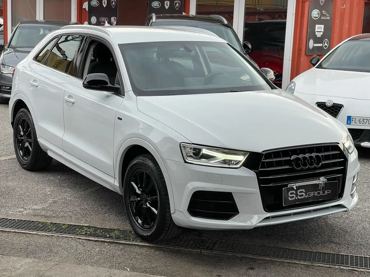 Audi Q3 2.0 tdi S line edition 120cv-unipro-rate-garanzia - 1