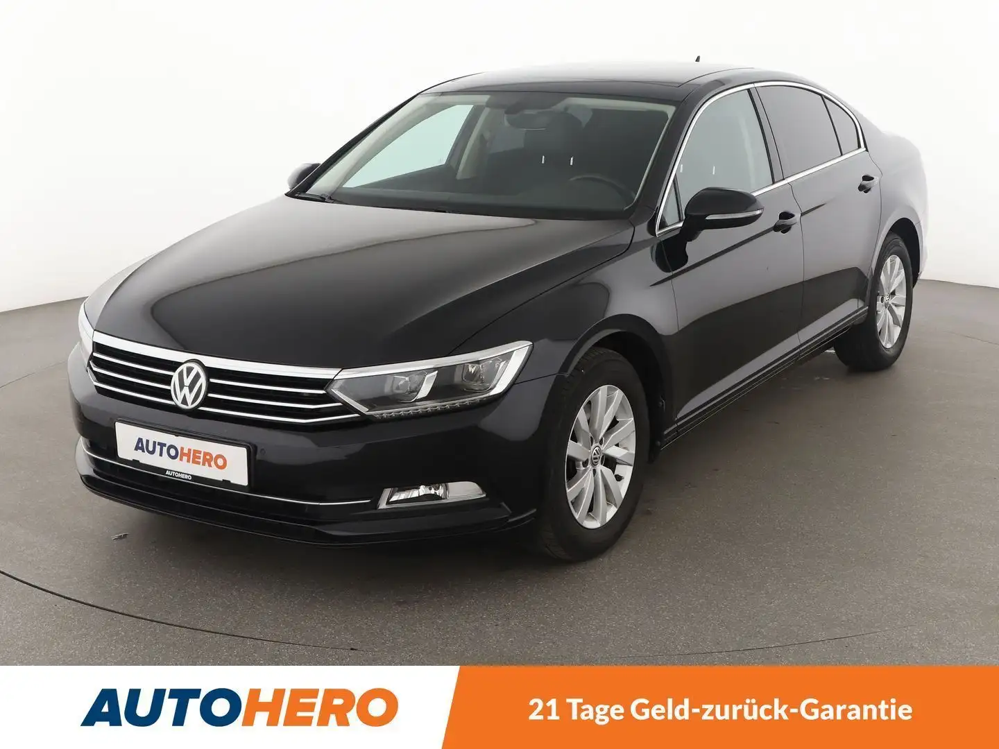 Volkswagen Passat 2.0 TDI Comfortline BM Aut.*NAVI*LED*ACC*PDC*SHZ* Schwarz - 1