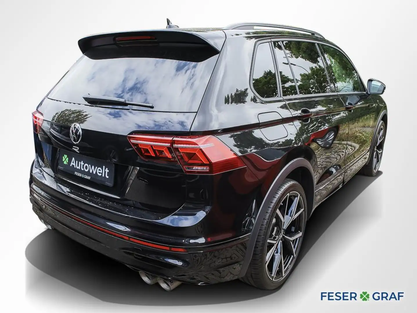 Volkswagen Tiguan R 2.0 TSI 4M AHK Akra Matrix Navi Pano Zwart - 2