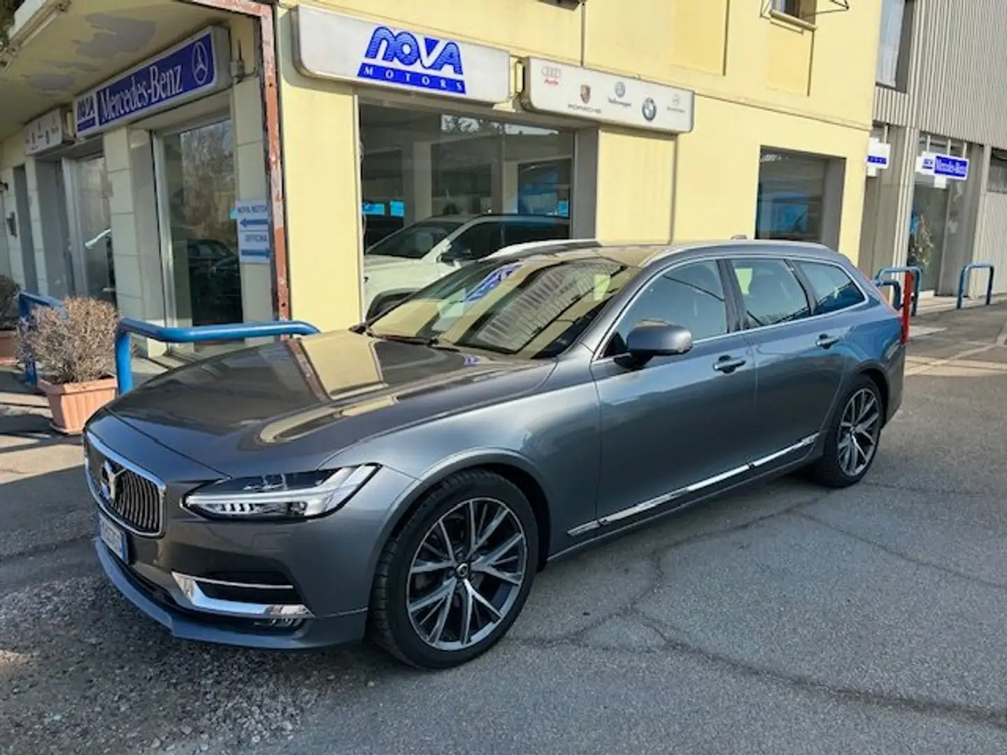 Volvo V90 2.0 d4 Inscription geartronic 1 PROPIETARIO Grigio - 1