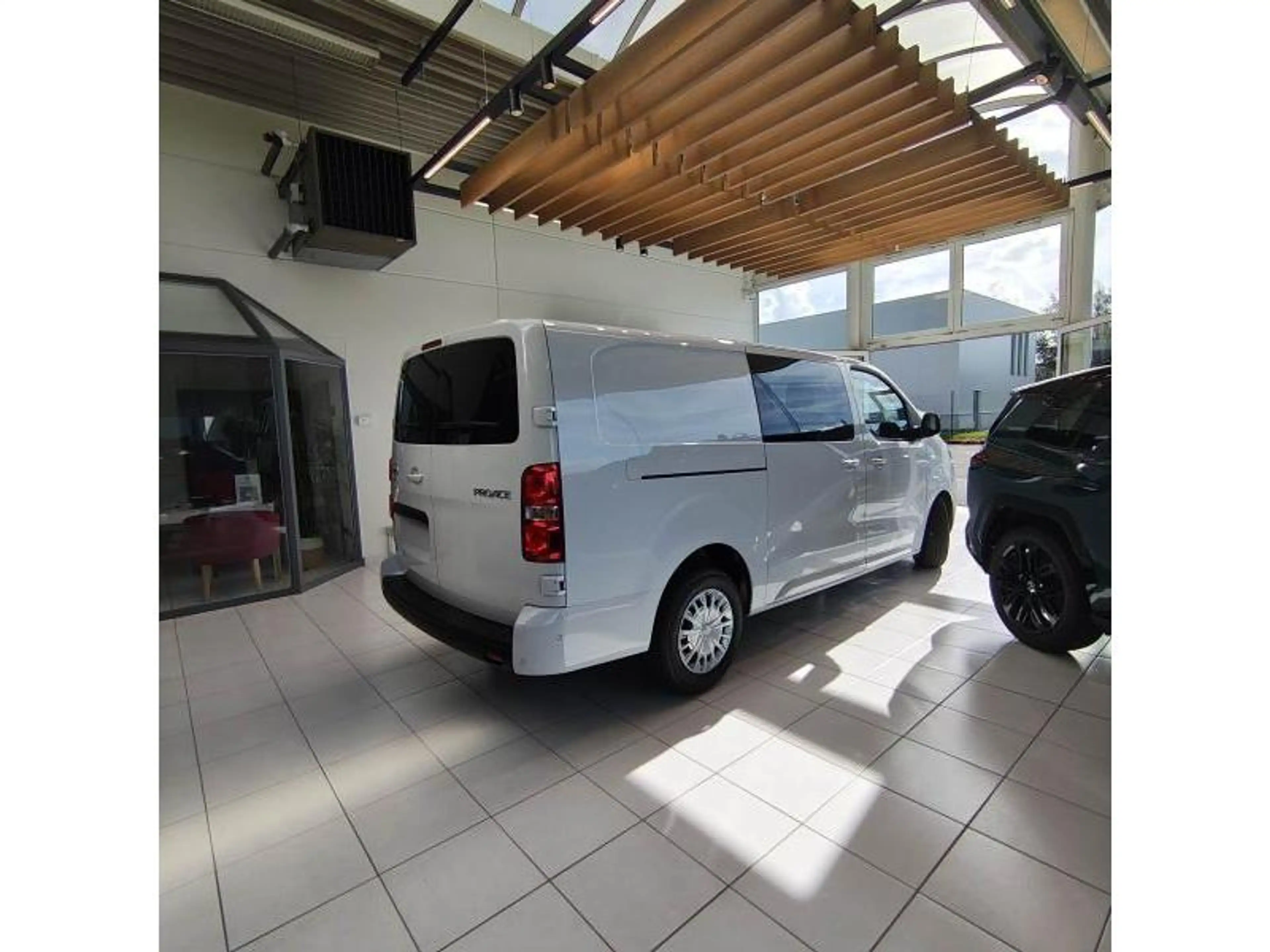 Toyota Proace Dynamic 2d 5pl DOUBLE CAB EN STOCK!!! — photo 3