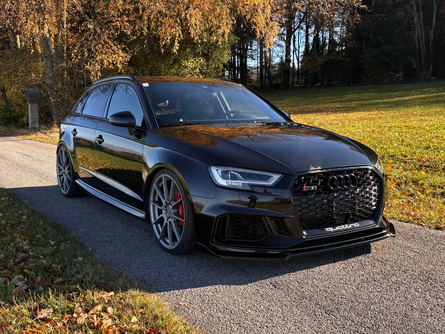 Audi RS3 SB 2,5 TFSI quattro S-tronic Schwarz - 1