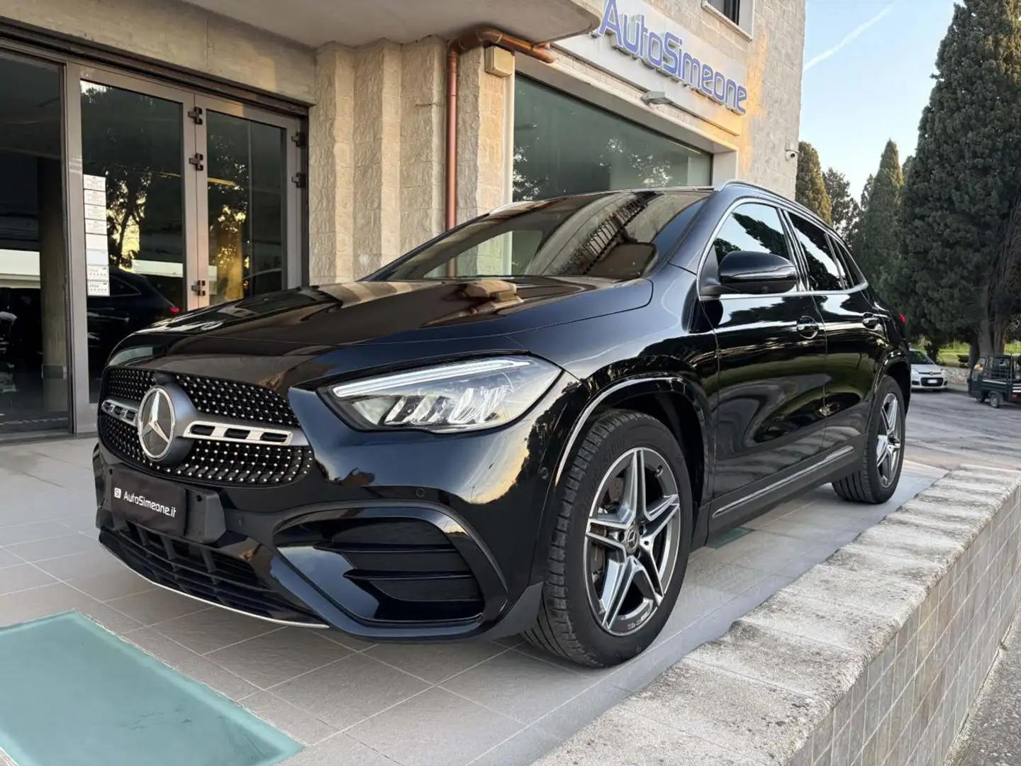 Mercedes-Benz GLA 200 d Automatic Premium Amg Schwarz - 1