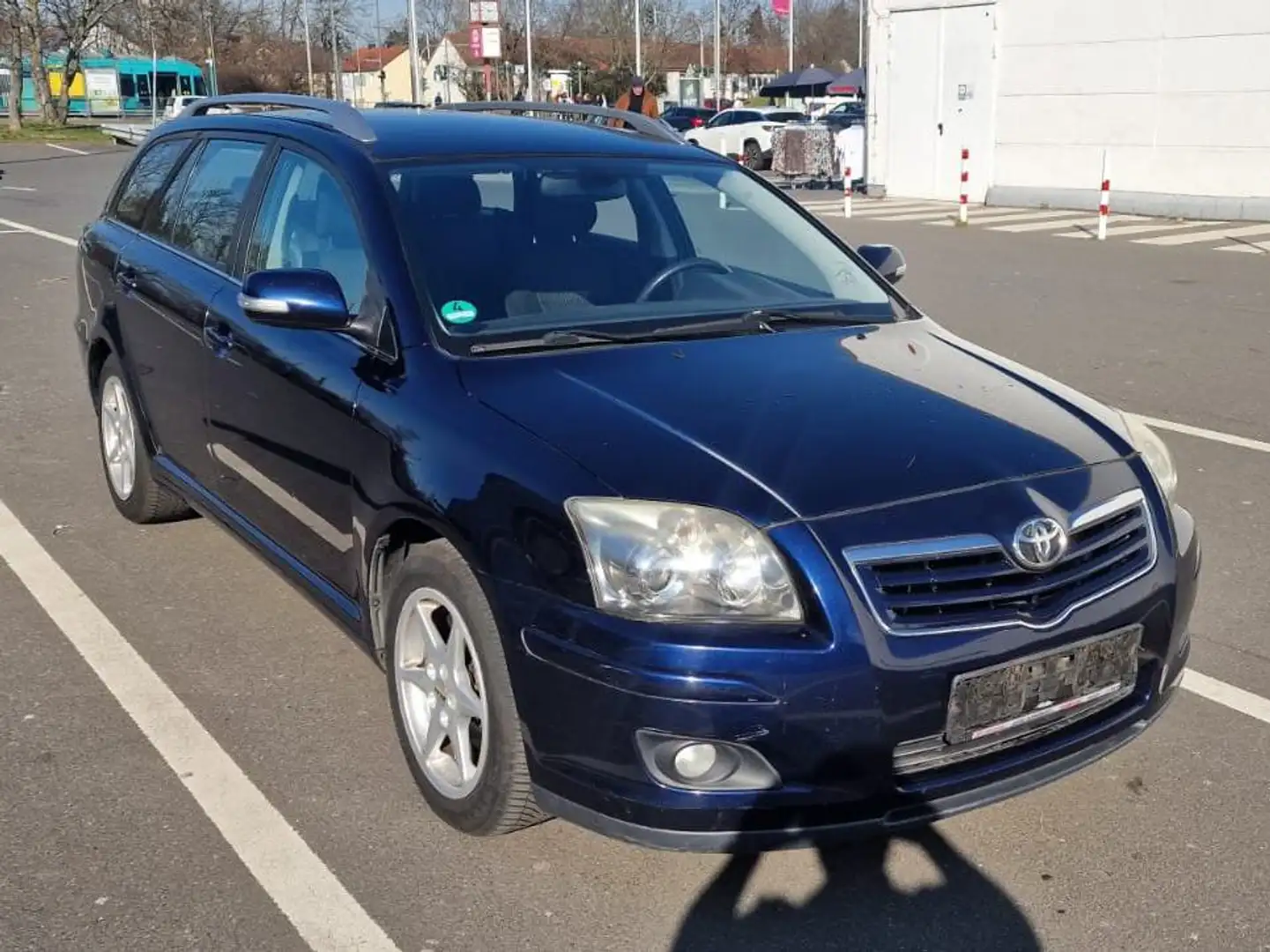 Toyota Avensis 2.0 / TÜV 03/2027 Blau - 1