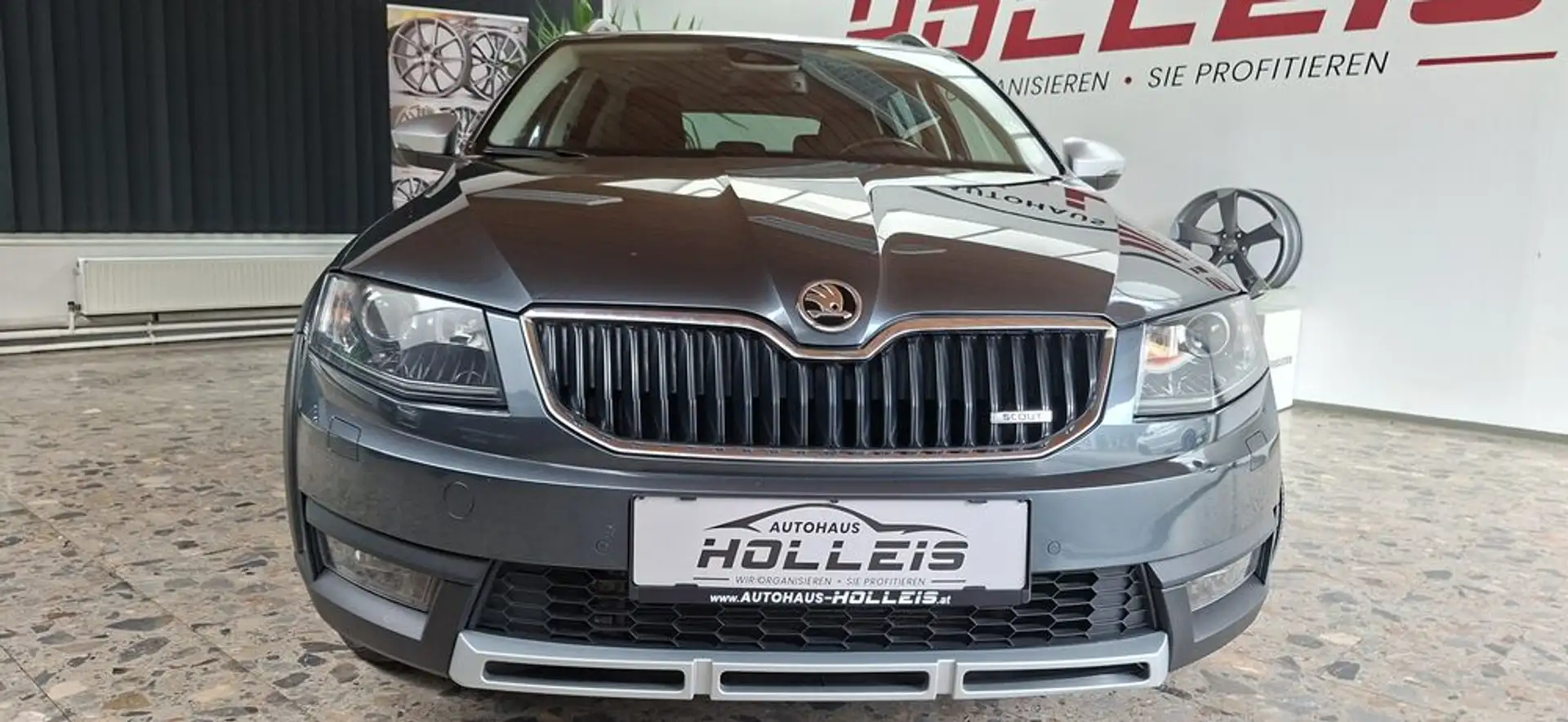 Skoda Octavia Kombi Scout 4x4 Tausch möglich Grau - 2