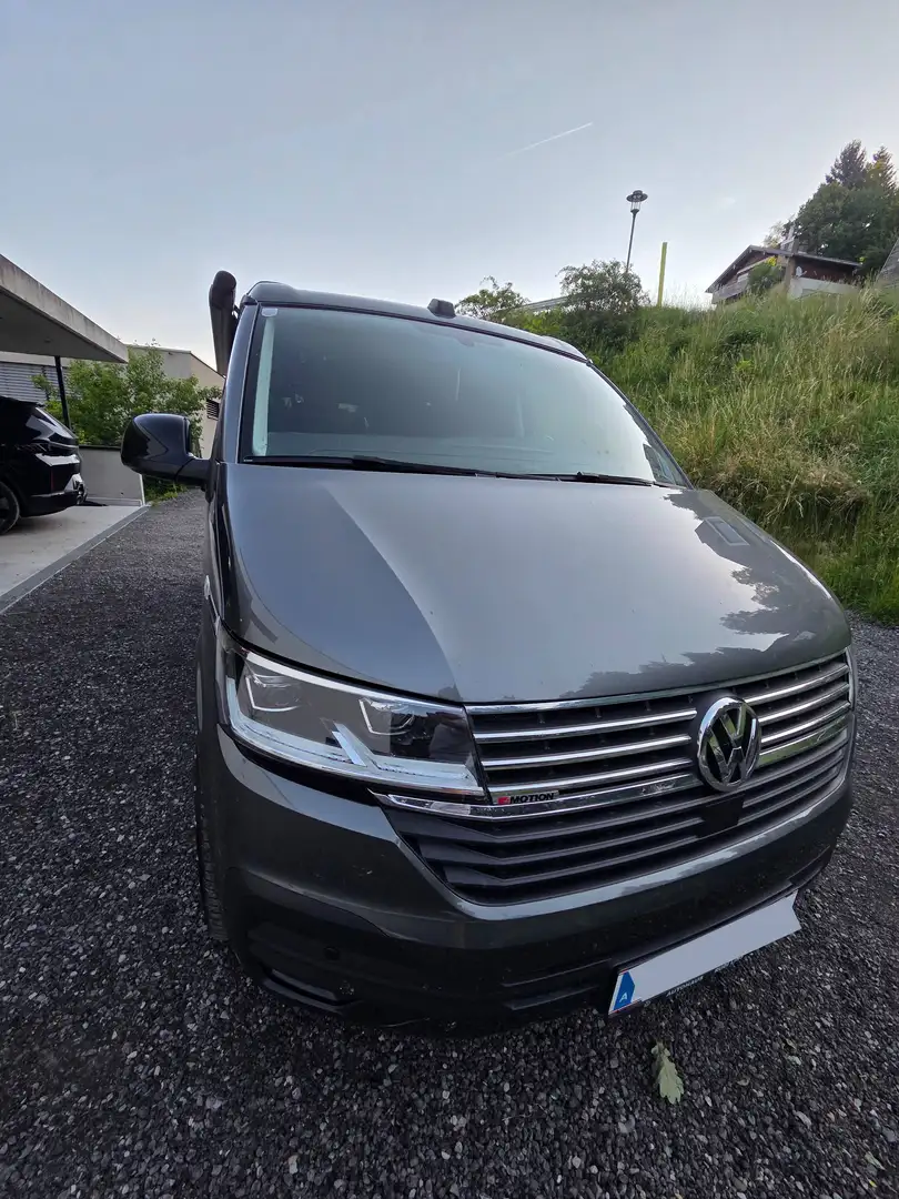 Volkswagen T6.1 California California Beach Grau - 1