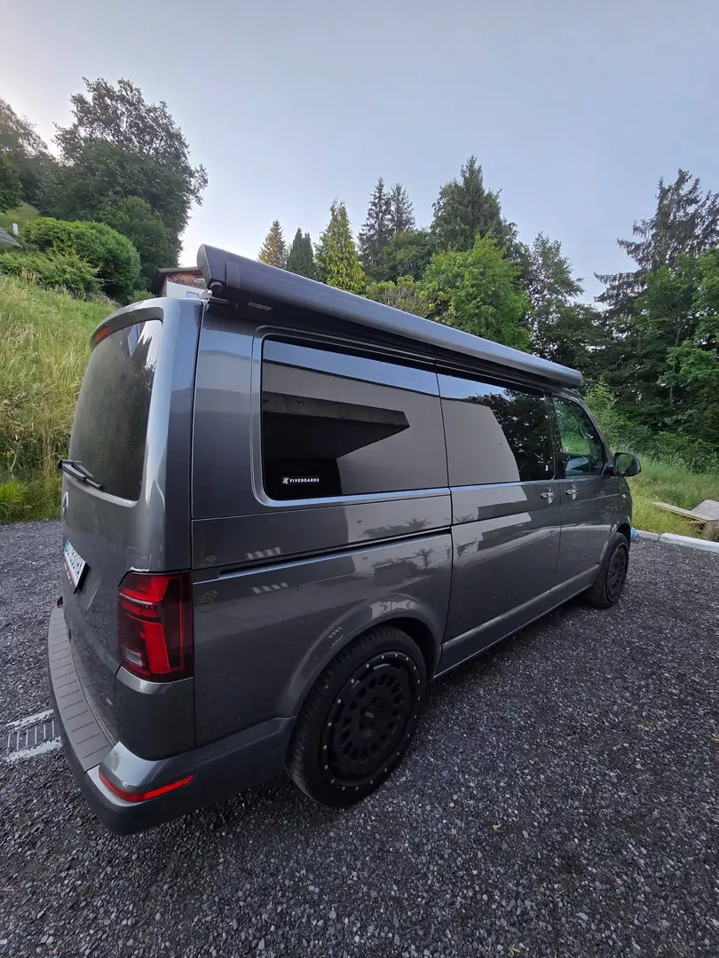 Volkswagen T6.1 California California Beach Grau - 1