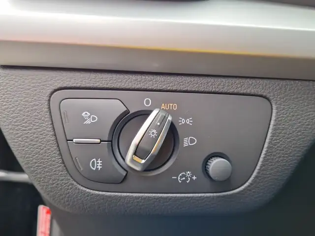 Audi Q5 view 15