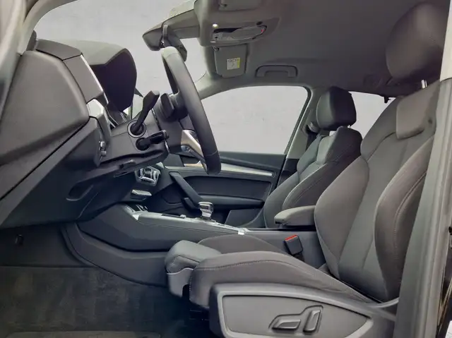Audi Q5 view 6
