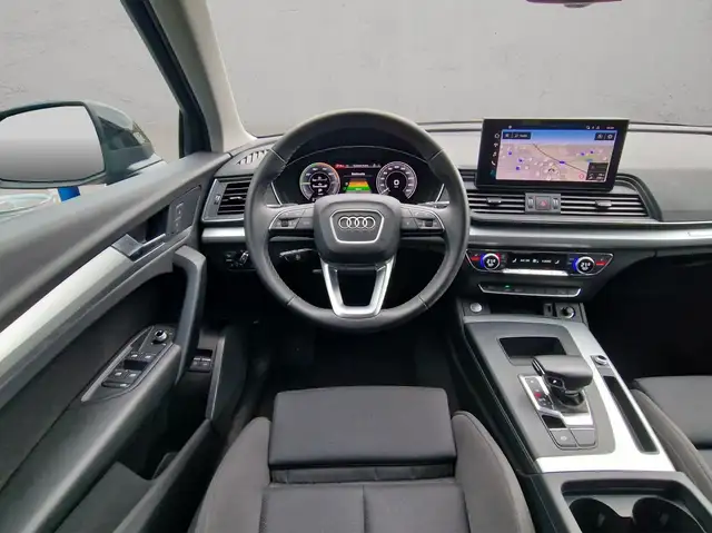 Audi Q5 view 5