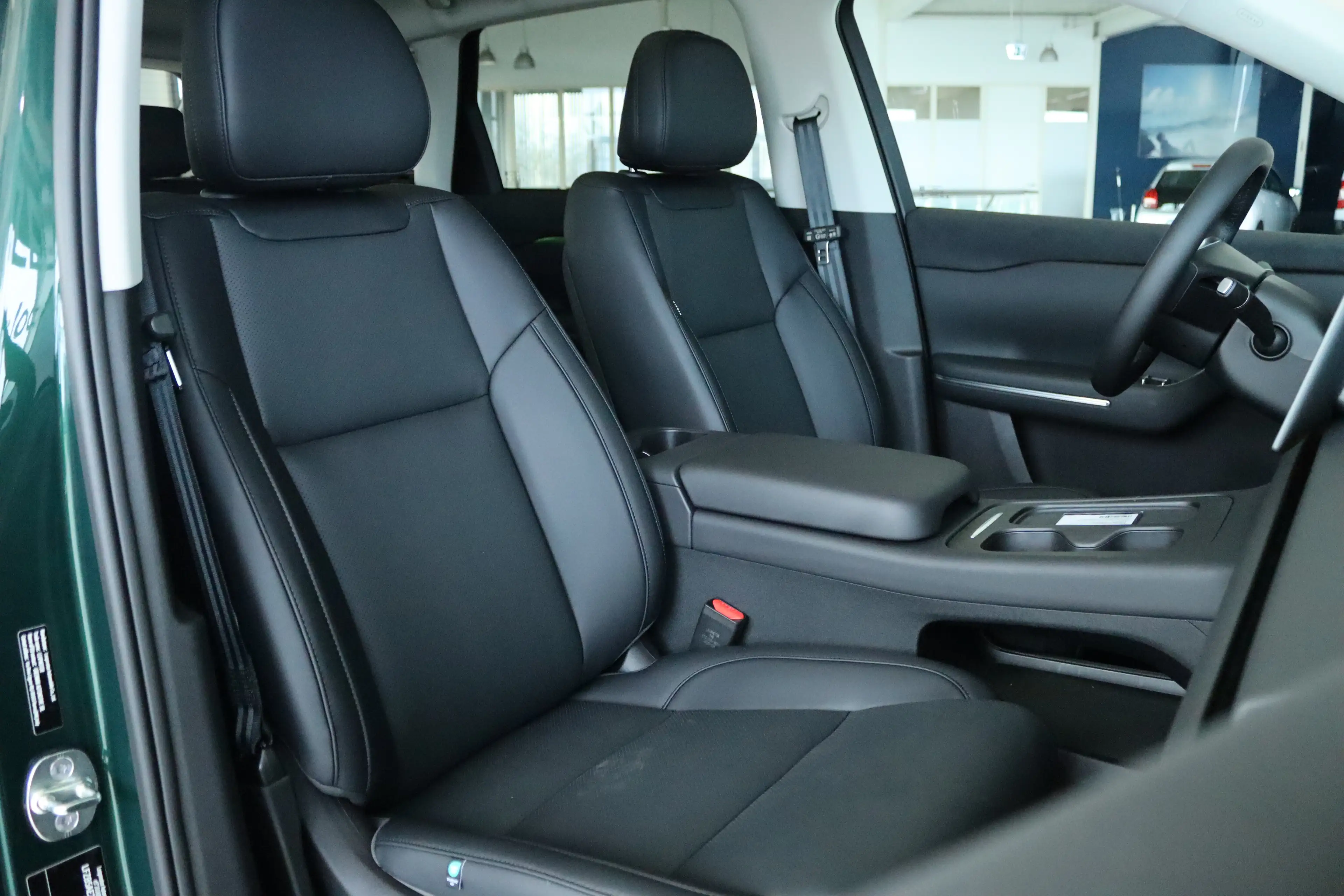 Leapmotor C10 Design Pro 69.9 kWh DEMO DEAL | Adapt. Cruise | 36 — photo 3