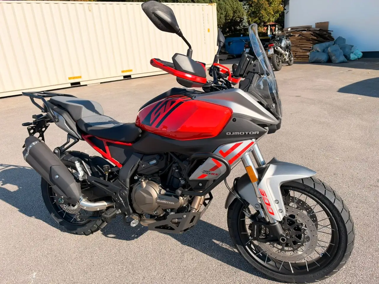 QJ Motor SRT 600 SX