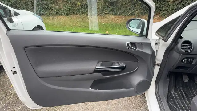 Opel Corsa view 7