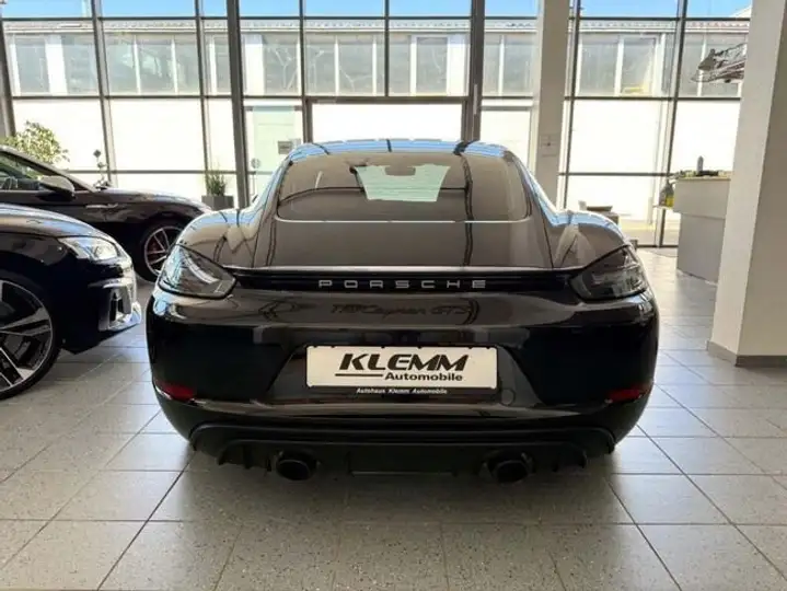 Porsche Cayman 2023, foto 3