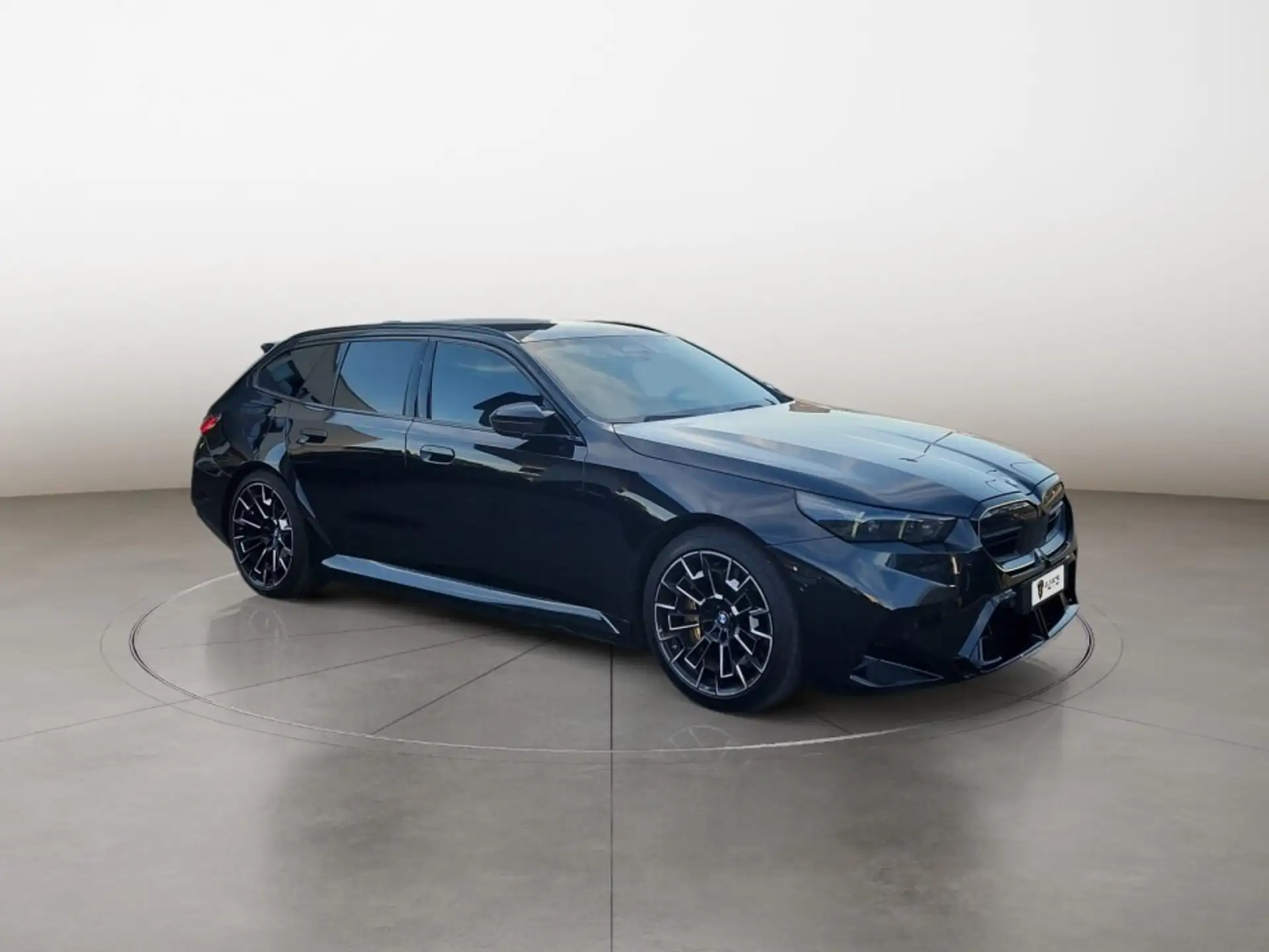 BMW M5 2025 네이비 사진 7