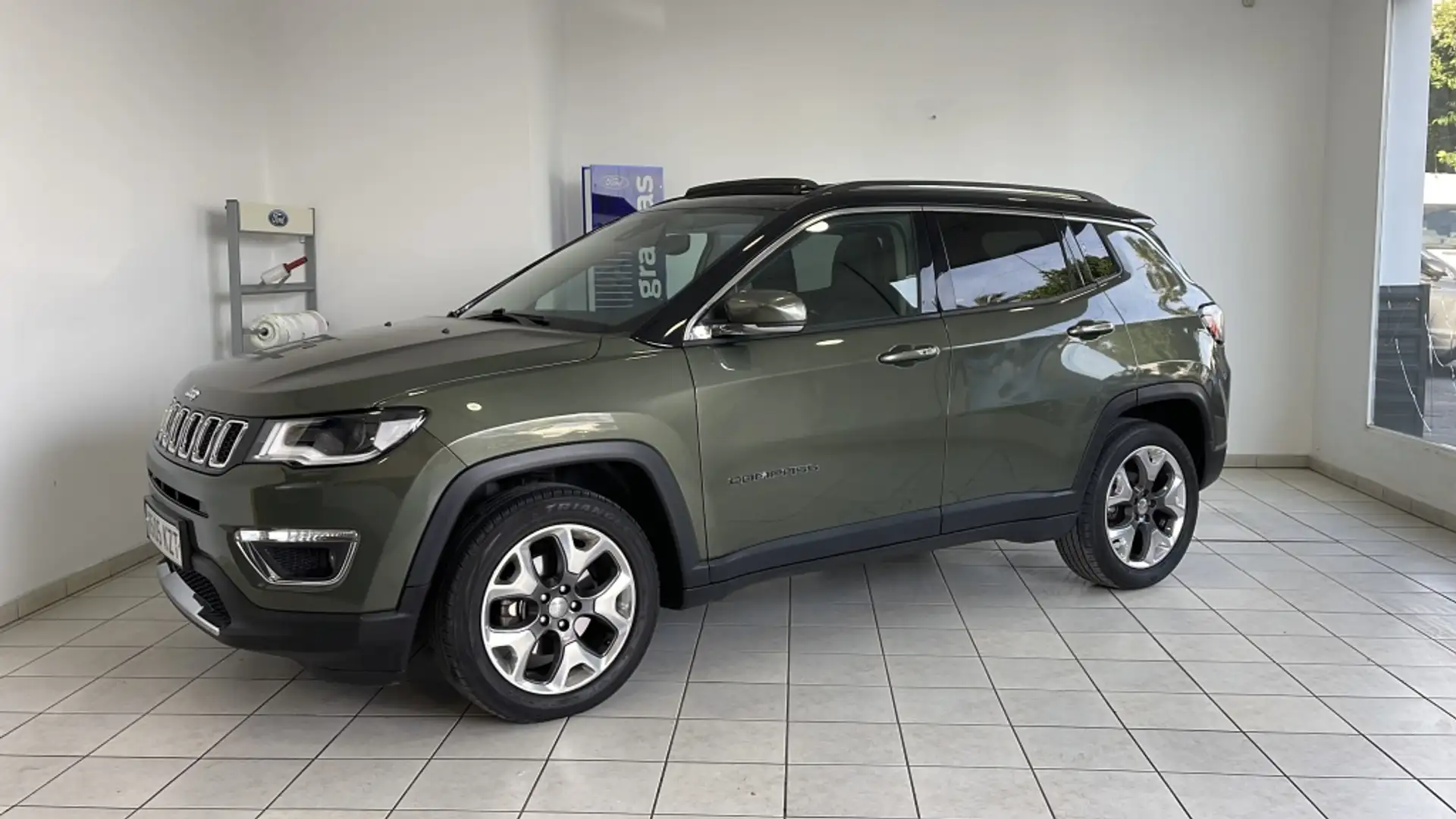 Jeep Compass 1.4 Multiair Limited 4x2 103kW Grau - 1