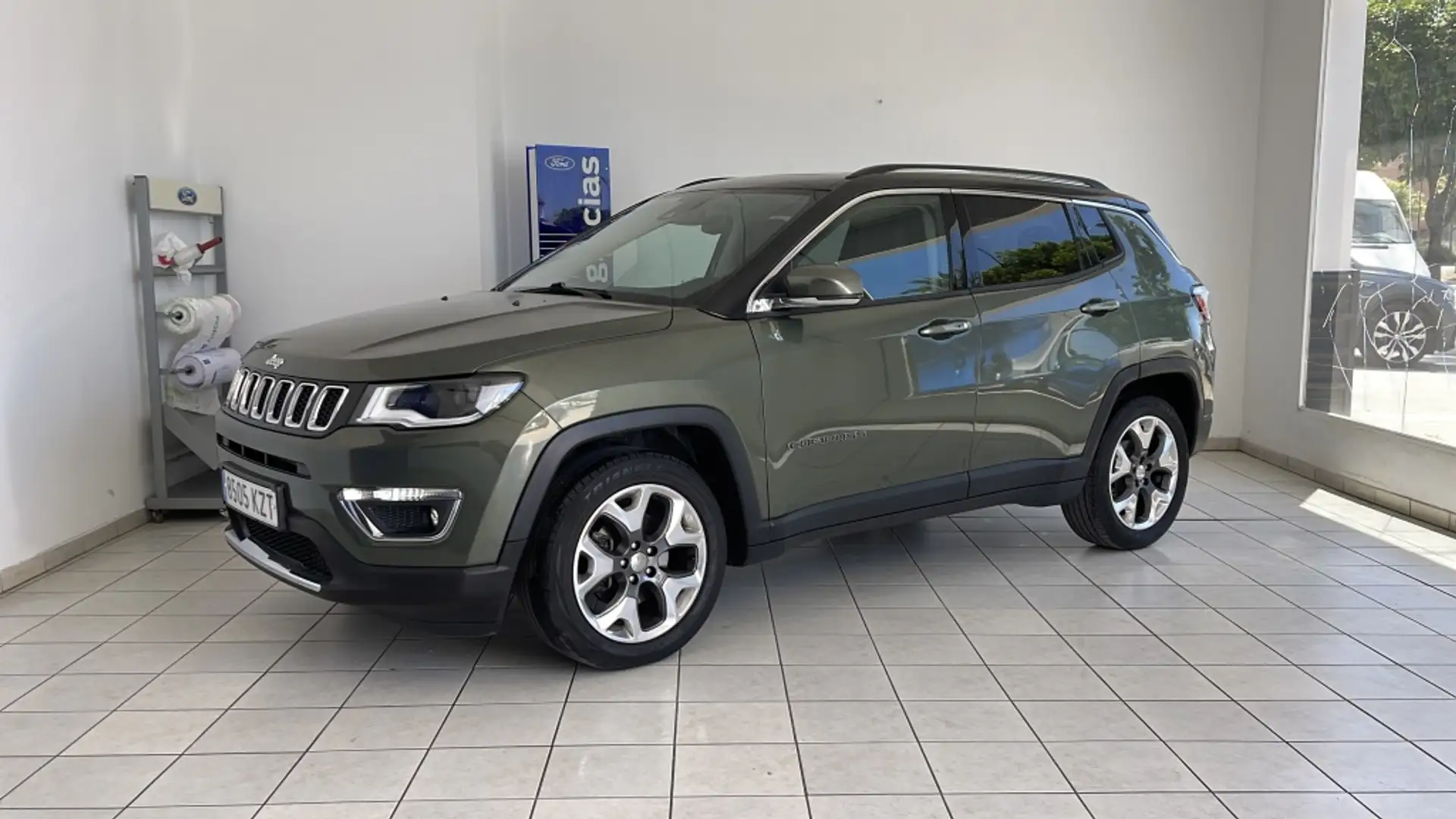 Jeep Compass 1.4 Multiair Limited 4x2 103kW Grau - 2