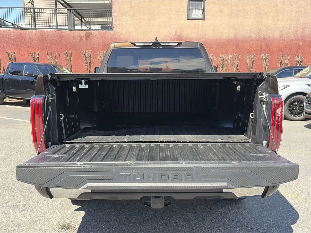 Toyota Tundra снимка Toyota Tundra