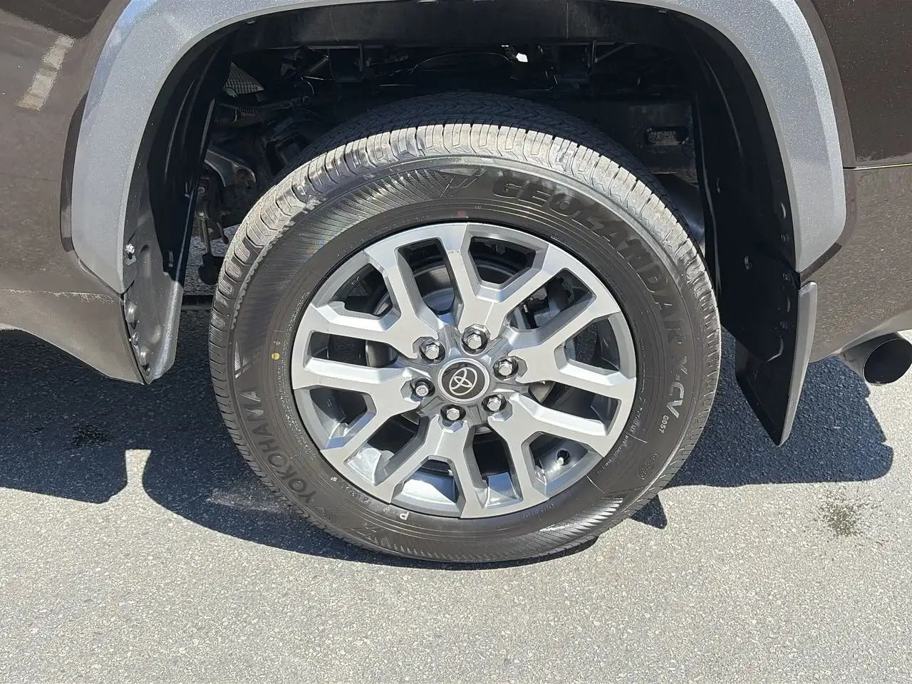 Toyota Tundra снимка Toyota Tundra