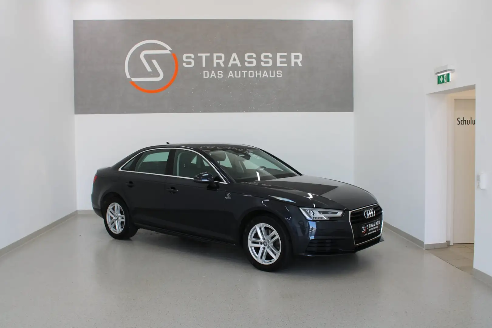 Audi A4 Limousine 2.0 TDI Blau - 1