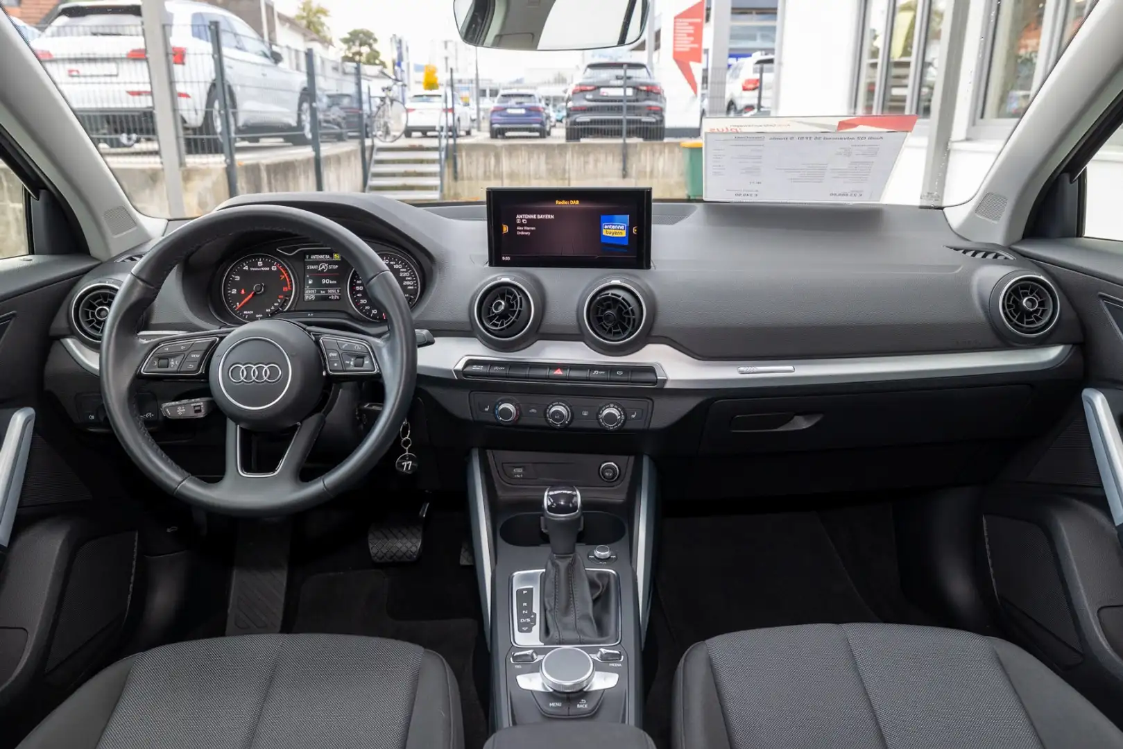Audi Q2 advanced 35 TFSI S tr.(EPH,ACC,MFL,ASI) Gris - 2