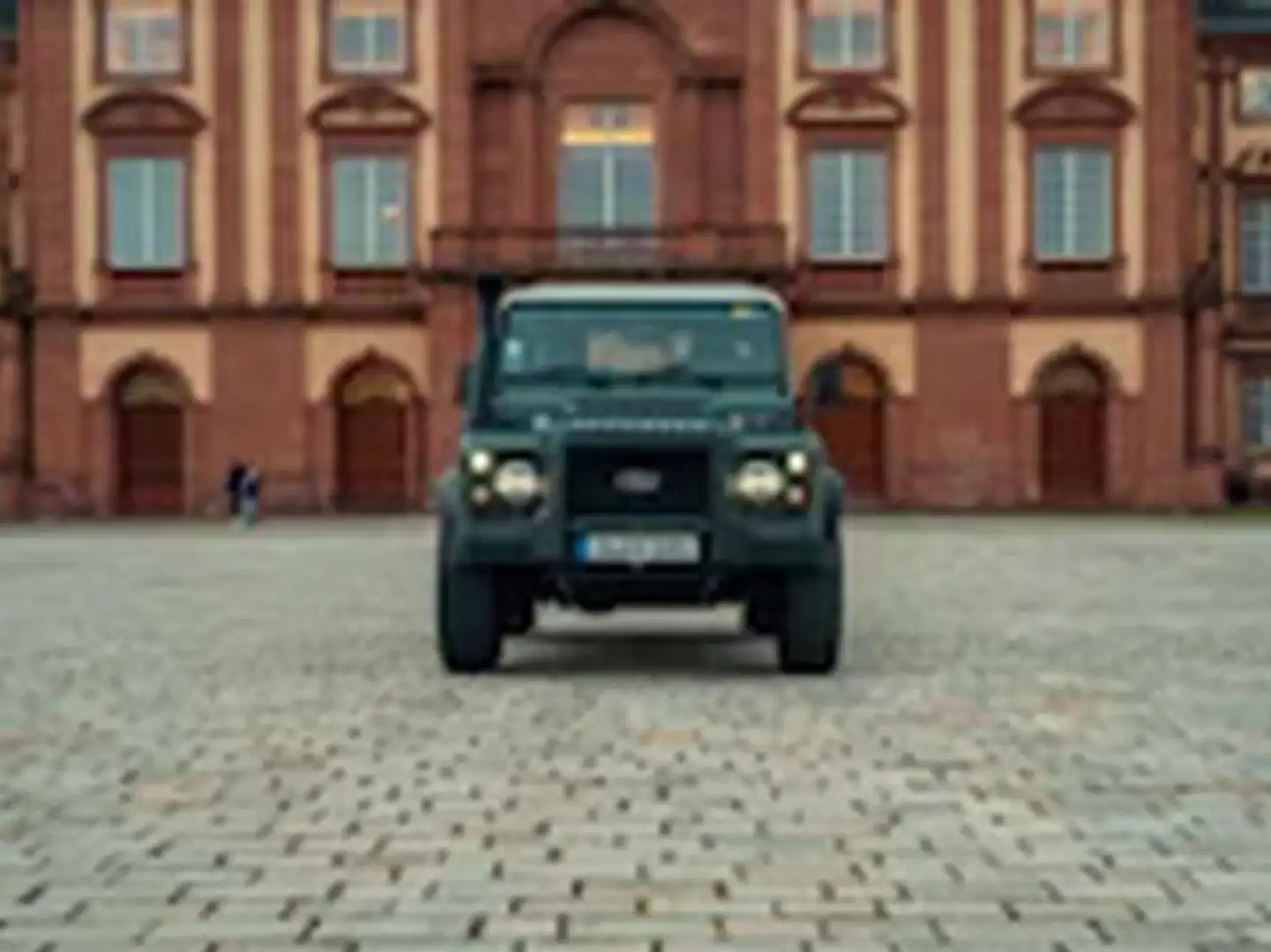 Land Rover Defender 90 XS Station Wagon - 1