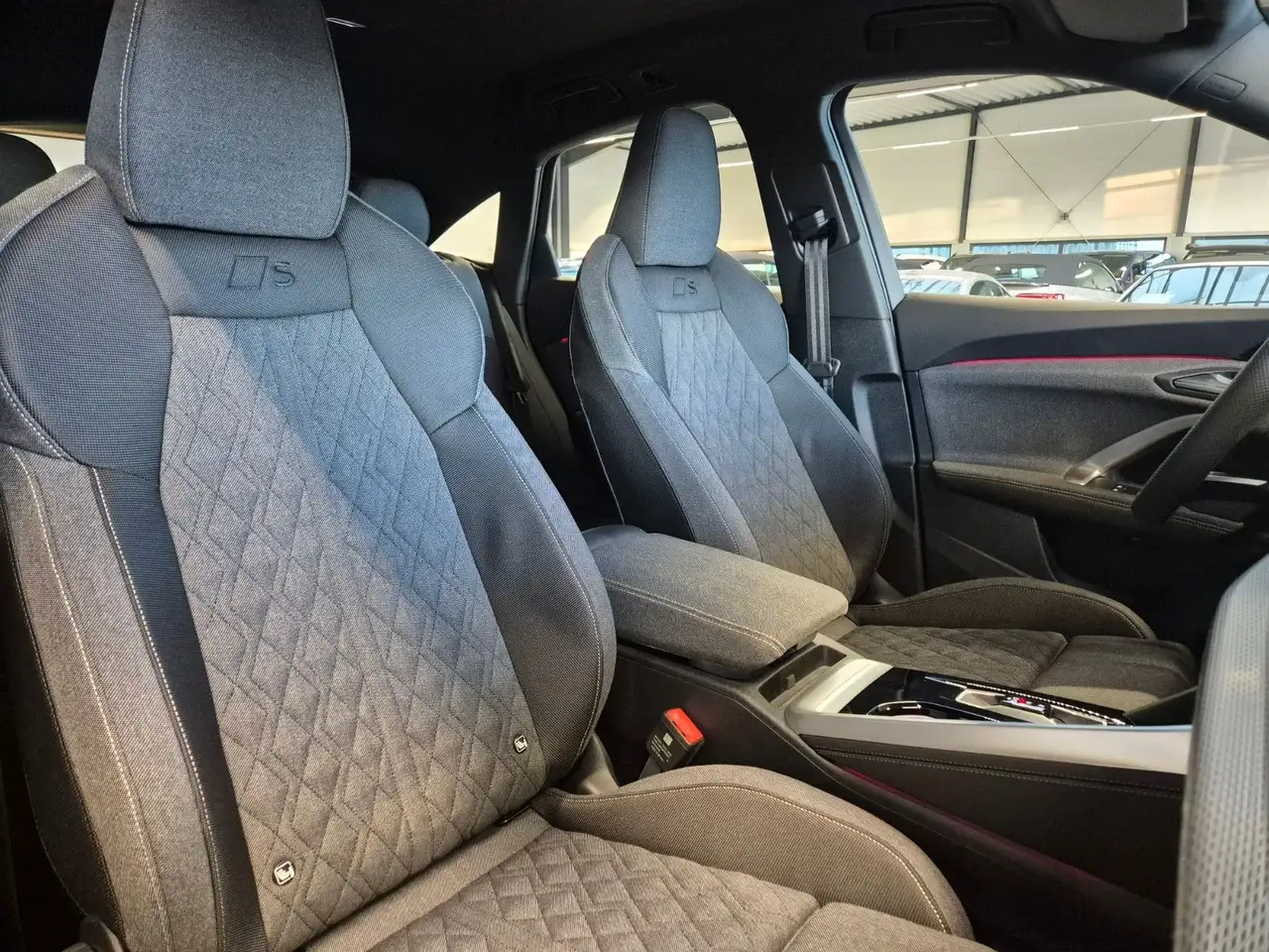 Audi Q5 SPORTBACK 2.0TDI QUATTRO S LINE MATRIX 360CAM 11