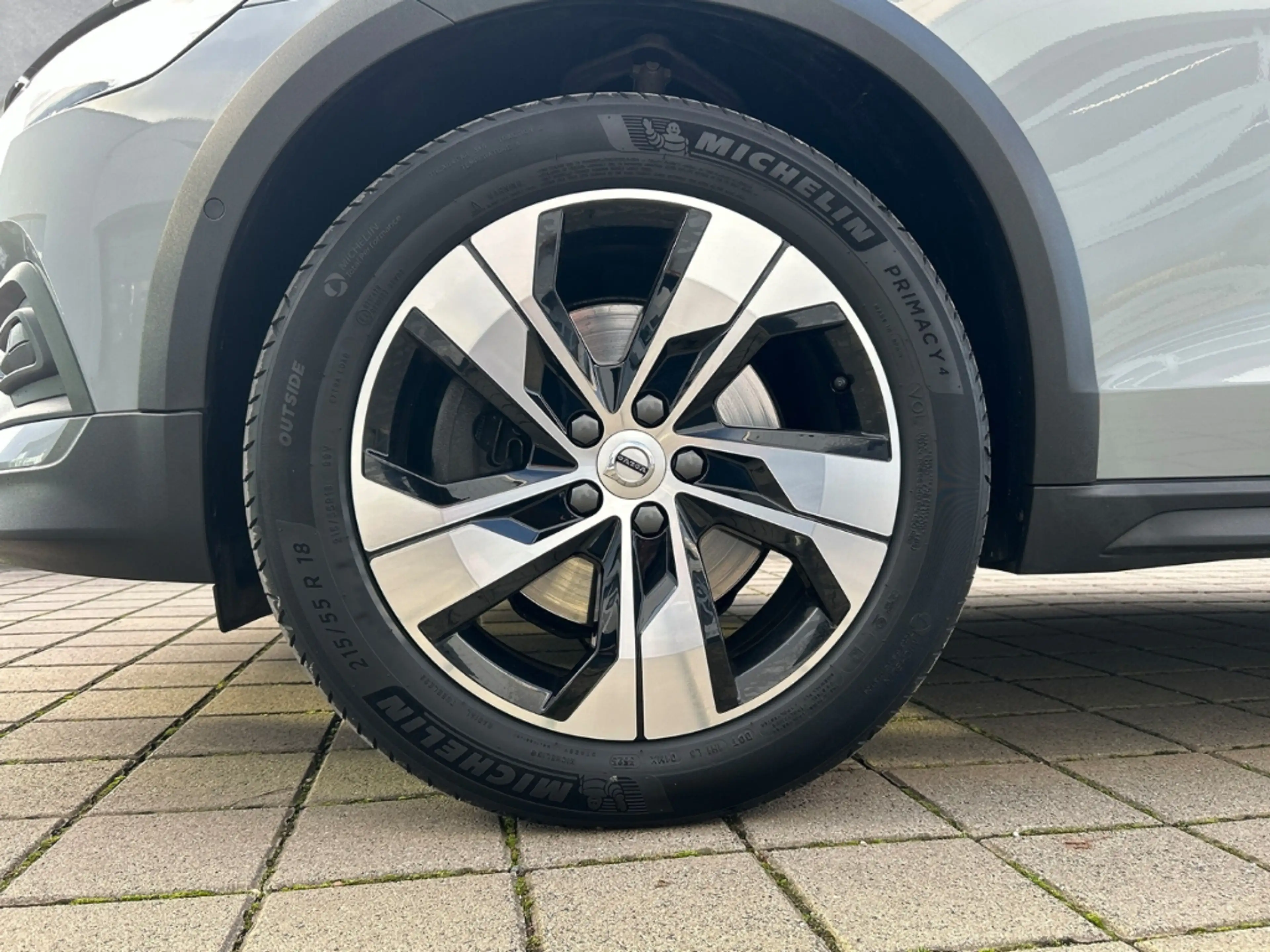 Volvo V60 Cross Country B4 AWD Diesel Plus Bright Sitzhzg./DAB+/Kamera — photo 9