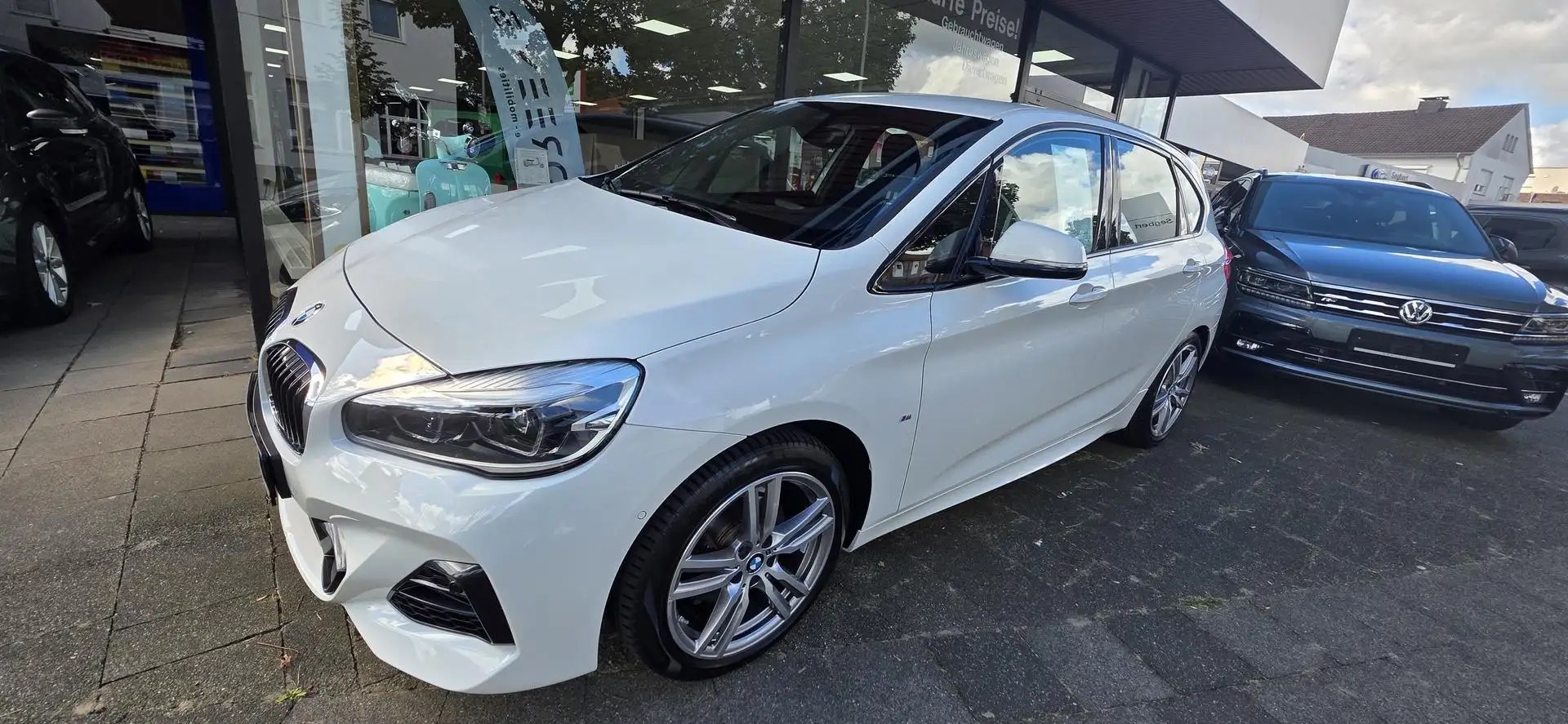BMW 216 Active Tourer DIESEL Aut. M Sport ACC Navi Camera Weiß - 1