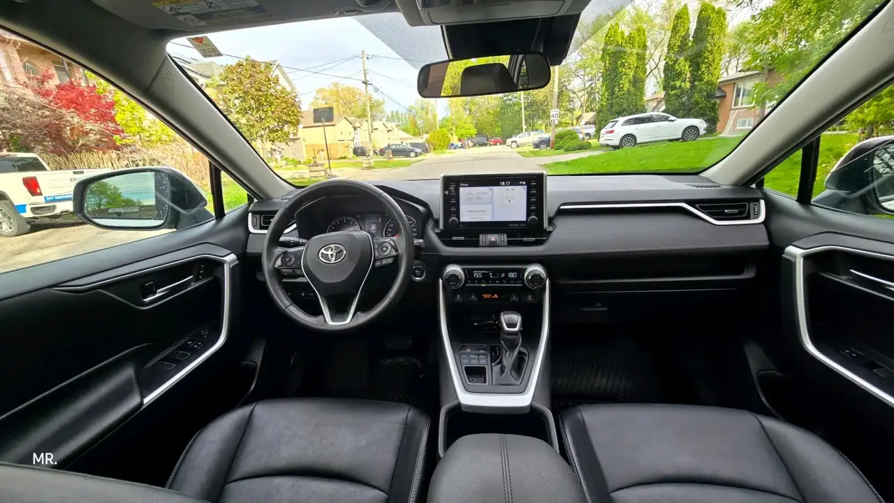 Toyota RAV 4 снимка Toyota RAV 4